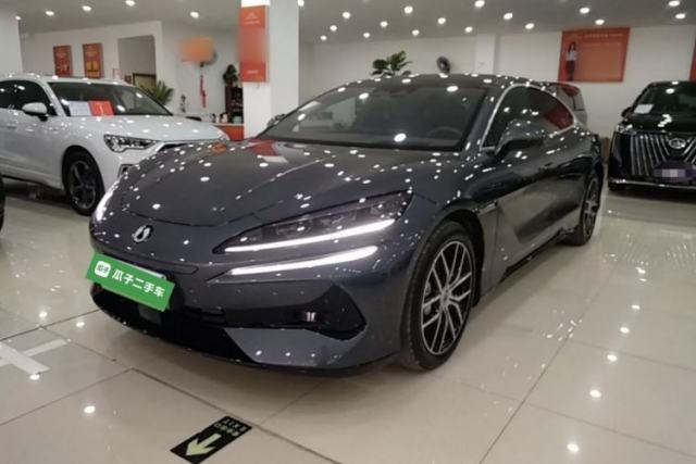 Used Denza Z9 2024 1100 km Four-Wheel Drive Max Version