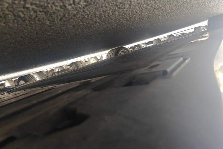 Used Denza Z9 2024 1100 km All-Wheel-Drive Ultra Version Chassis Rear Left