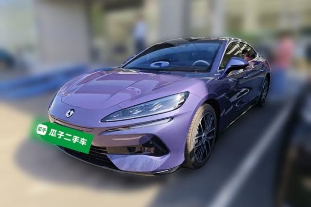 Ojetý Denza Z9 2024 1100 km Four-Wheel Drive Max Version