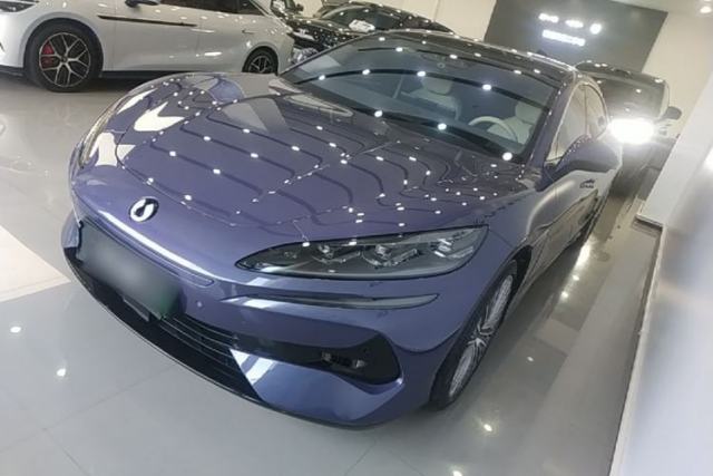 Used Denza Z9 2024 1100 km All-Wheel-Drive Ultra Version