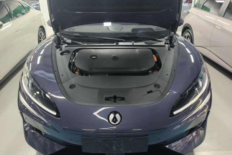 Used Denza Z9 2024 1100 km Four-Wheel Drive Max Version Engine Bay