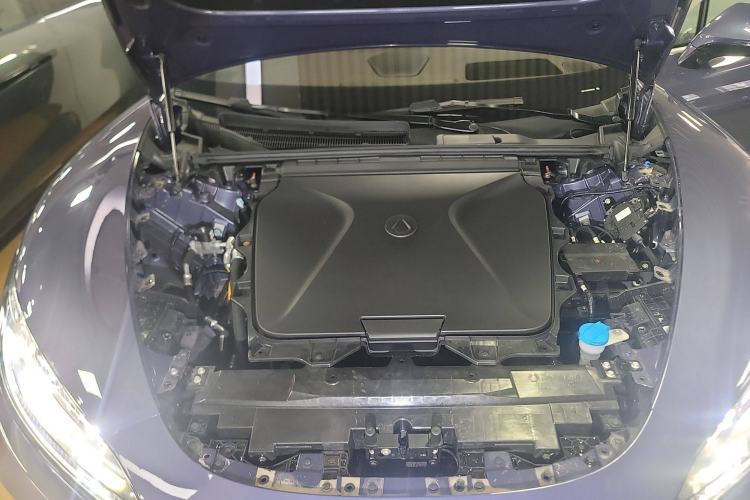 Used Denza Z9 2024 630 km All-Wheel Drive Max Version Engine Bay