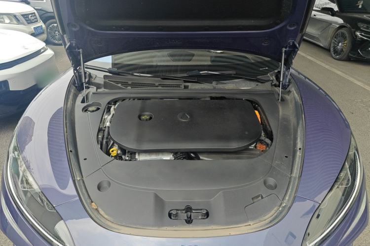 Used Denza Z9 2024 1100 km All-Wheel-Drive Ultra Version Engine Bay