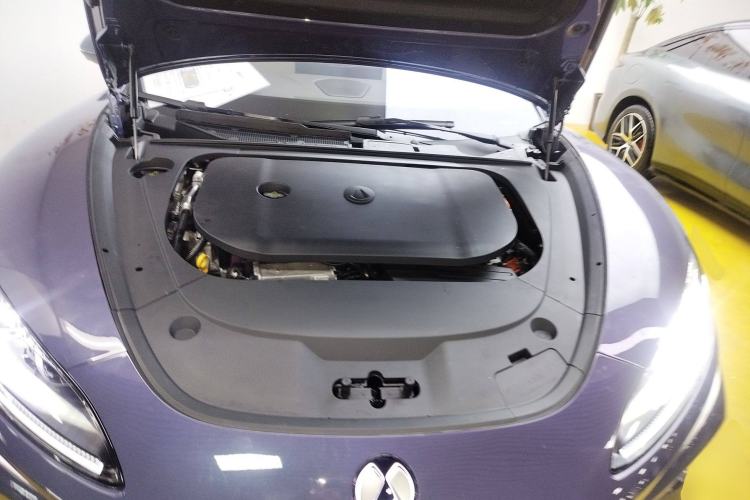 Used Denza Z9 2024 1100 km Four-Wheel Drive Max Version Engine Bay