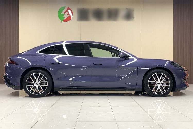Used Denza Z9 2024 1100 km Four-Wheel Drive Max Version Exterior 3