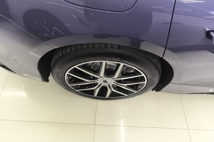 Used Denza Z9 2024 1100 km Four-Wheel Drive Max Version Exterior 5