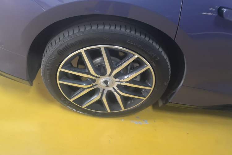 Used Denza Z9 2024 1100 km Four-Wheel Drive Max Version Exterior 8