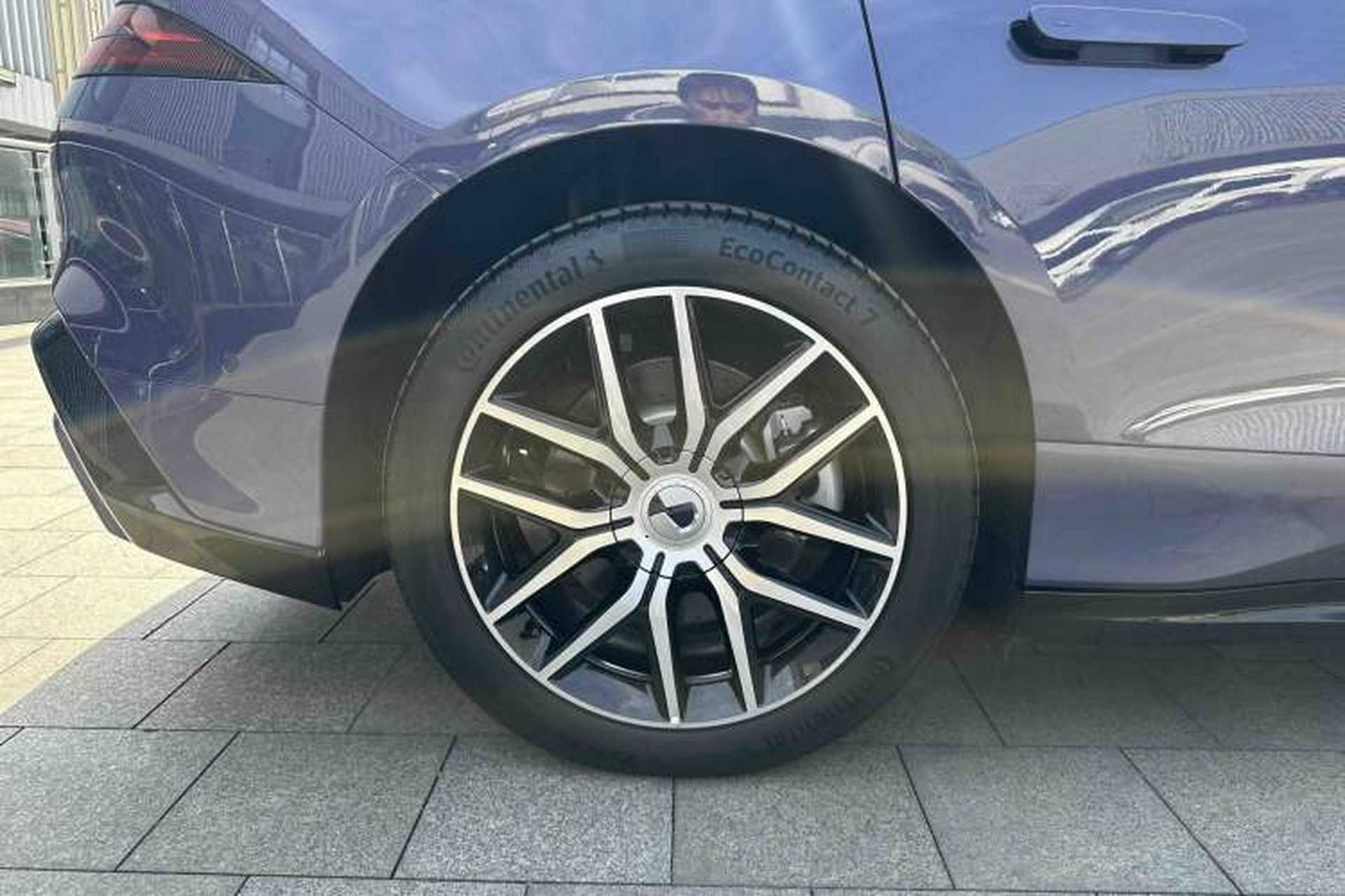 Used Denza Z9 2024 1100 km Four-Wheel Drive Max Version Exterior 9