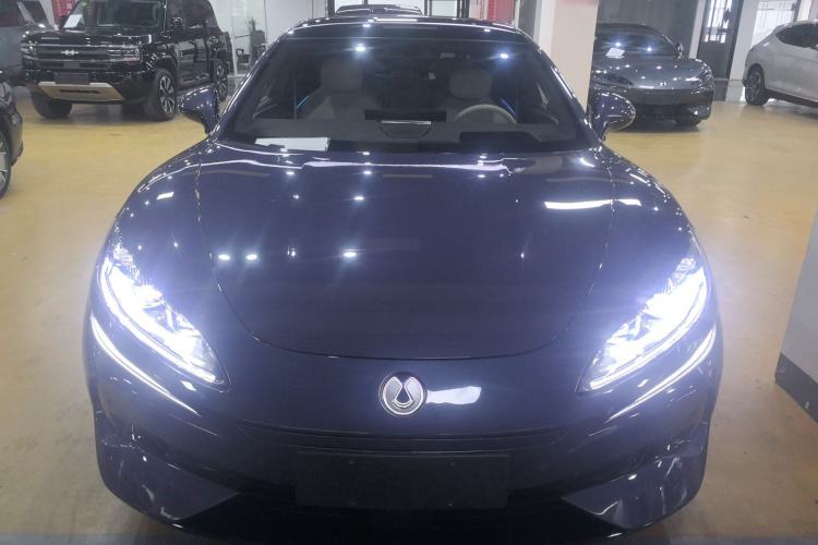 Used Denza Z9 2024 1100 km Four-Wheel Drive Max Version Front