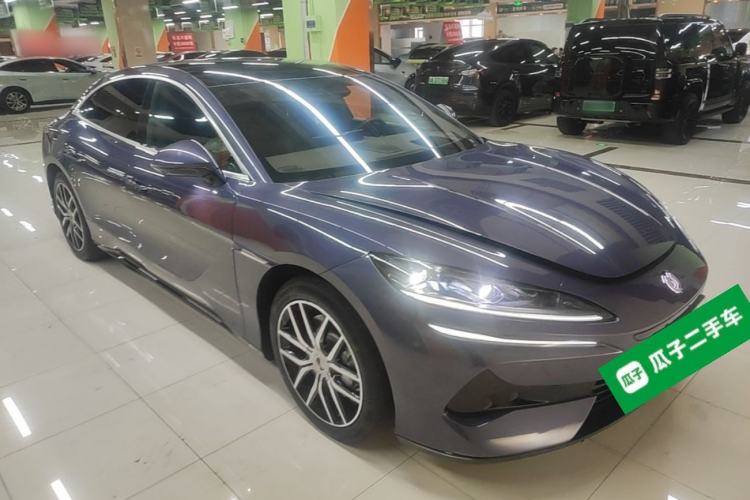Used Denza Z9 2024 1100 km Four-Wheel Drive Max Version Front Right 45 Deg