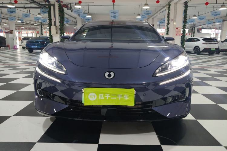 Used Denza Z9 2024 1100 km All-Wheel-Drive Ultra Version Front