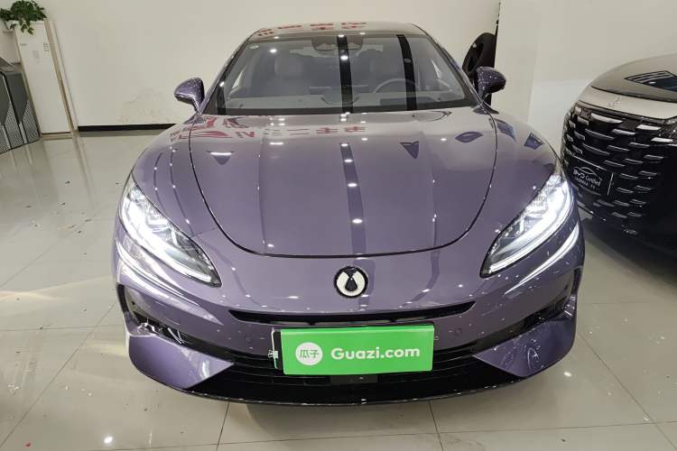 Used Denza Z9 2024 1100 km Four-Wheel Drive Max Version Front