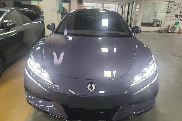 Used Denza Z9 2024 630 km All-Wheel Drive Max Version Front