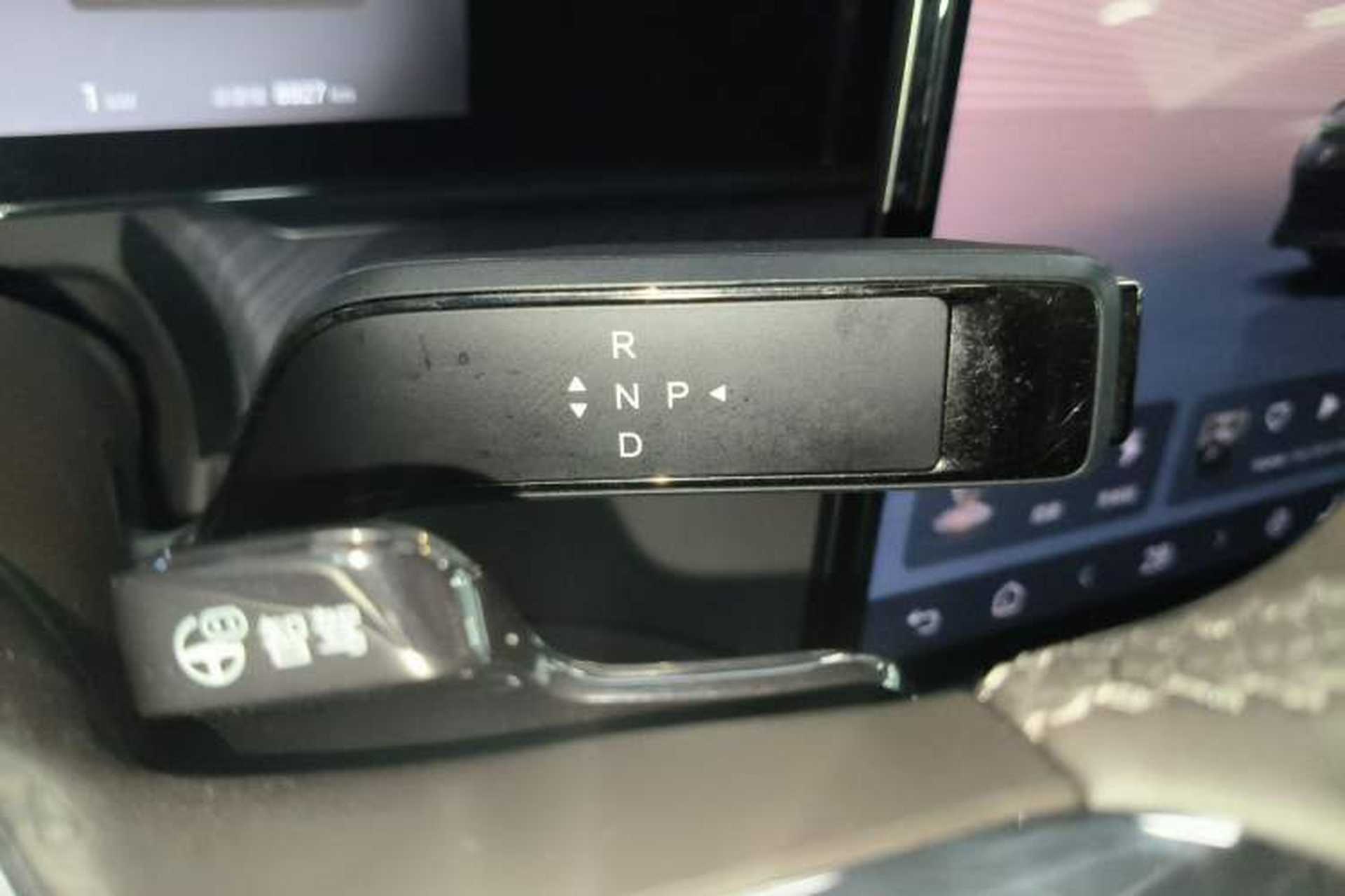 Used Denza Z9 2024 1100 km Four-Wheel Drive Max Version Gear Lever