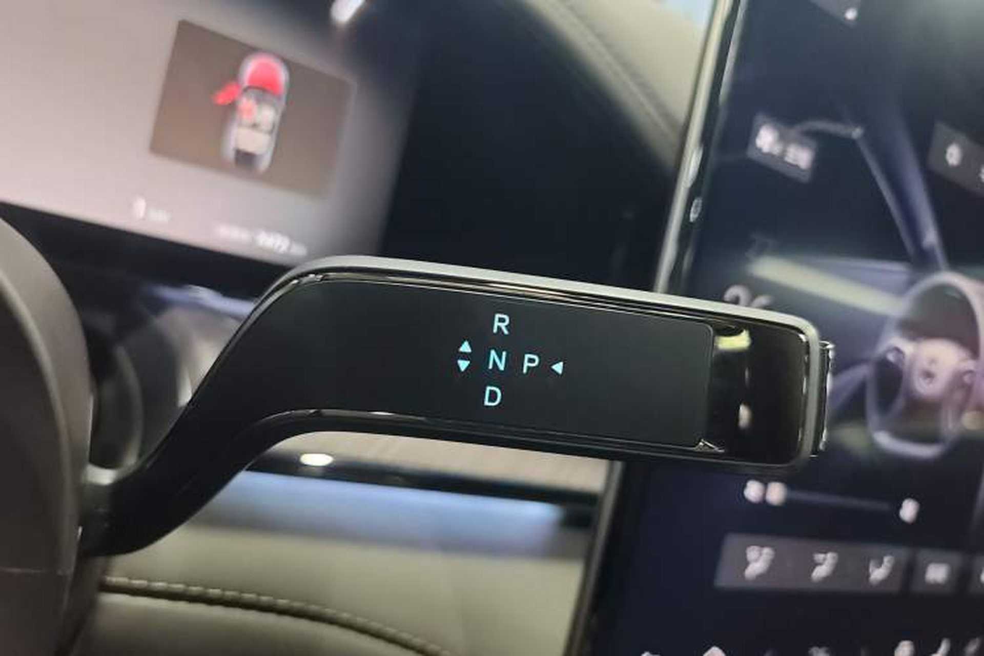 Used Denza Z9 2024 1100 km Four-Wheel Drive Max Version Gear Lever