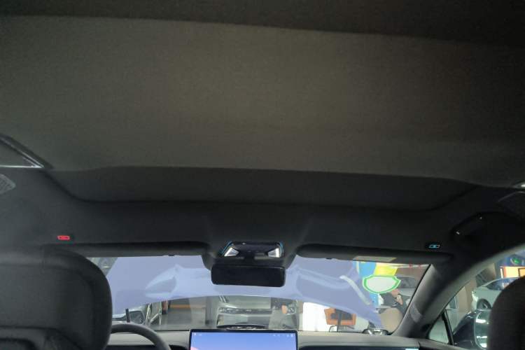 Used Denza Z9 2024 1100 km Four-Wheel Drive Max Version Headliner