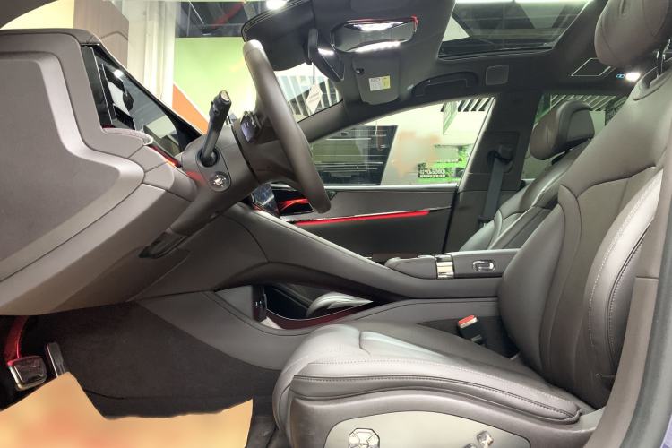 Used Denza Z9 2024 1100 km Four-Wheel Drive Max Version Interior 2