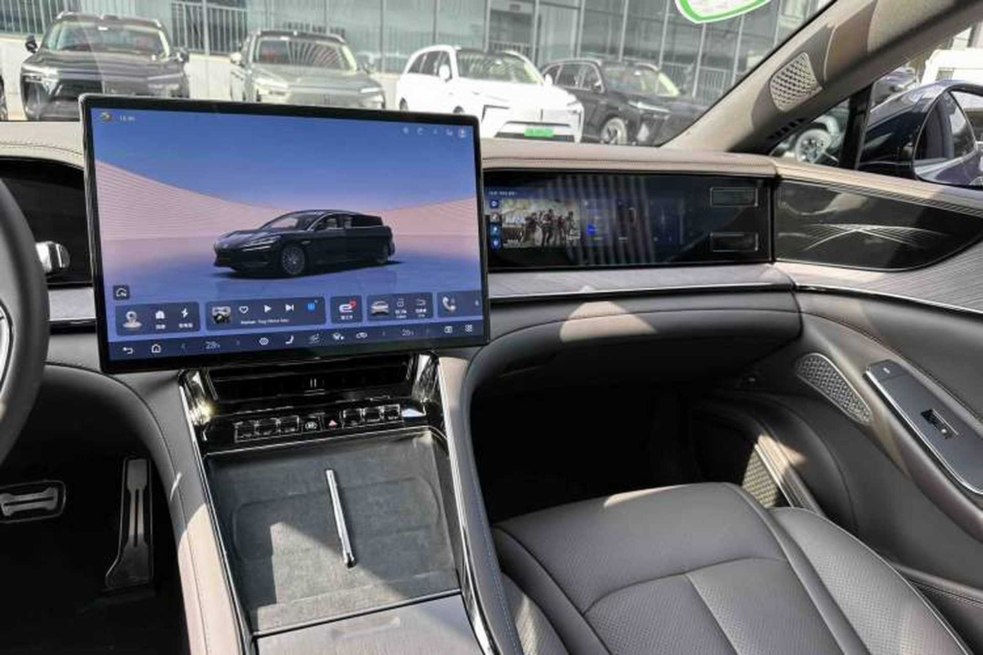Used Denza Z9 2024 1100 km Four-Wheel Drive Max Version Interior 3