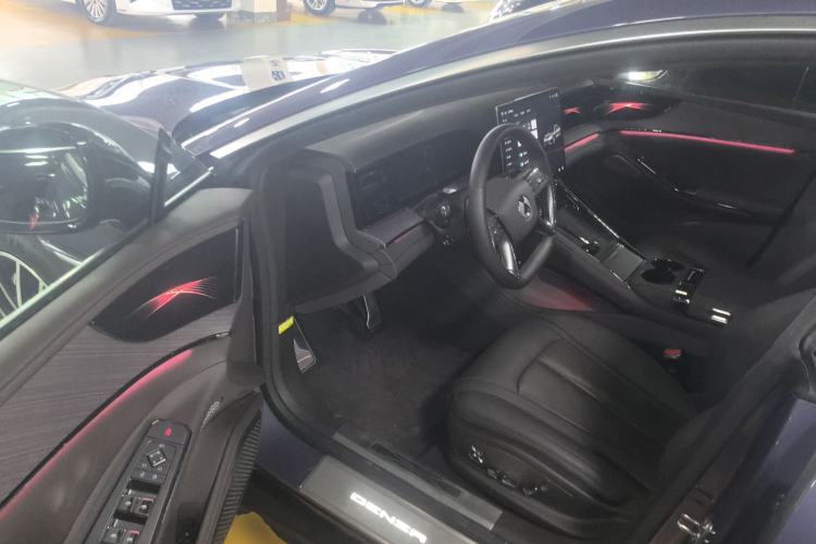 Used Denza Z9 2024 1100 km Four-Wheel Drive Max Version Interior 3