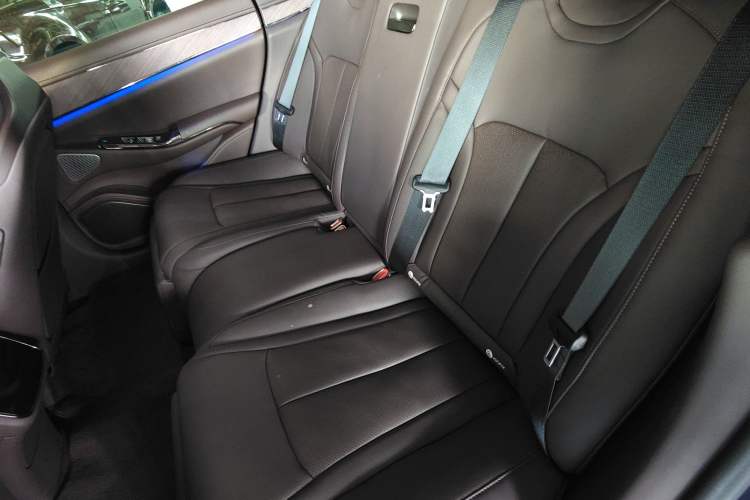 Used Denza Z9 2024 1100 km Four-Wheel Drive Max Version Interior 4
