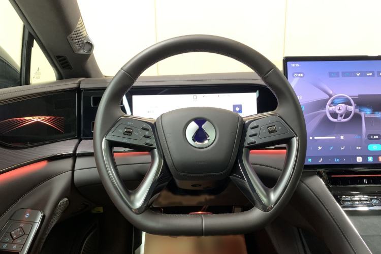 Used Denza Z9 2024 1100 km Four-Wheel Drive Max Version Interior 7