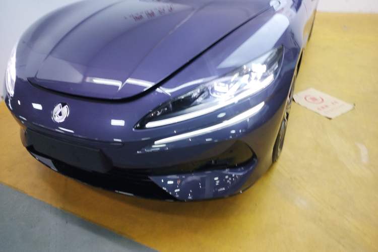 Used Denza Z9 2024 1100 km Four-Wheel Drive Max Version Left Front Headlight