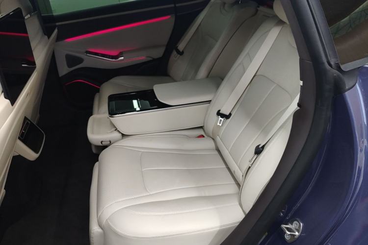 Used Denza Z9 2024 1100 km All-Wheel-Drive Ultra Version Left Rear Seat