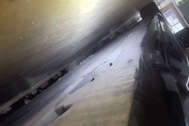Used Denza Z9 2024 1100 km Four-Wheel Drive Max Version Left Side Sill