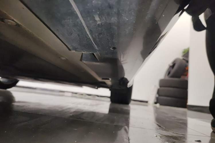 Used Denza Z9 2024 1100 km Four-Wheel Drive Max Version Left Side Sill