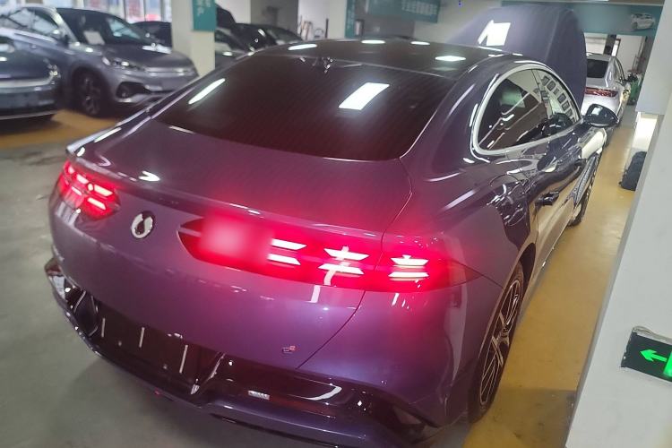 Used Denza Z9 2024 630 km All-Wheel Drive Max Version Rear Right 45 Deg