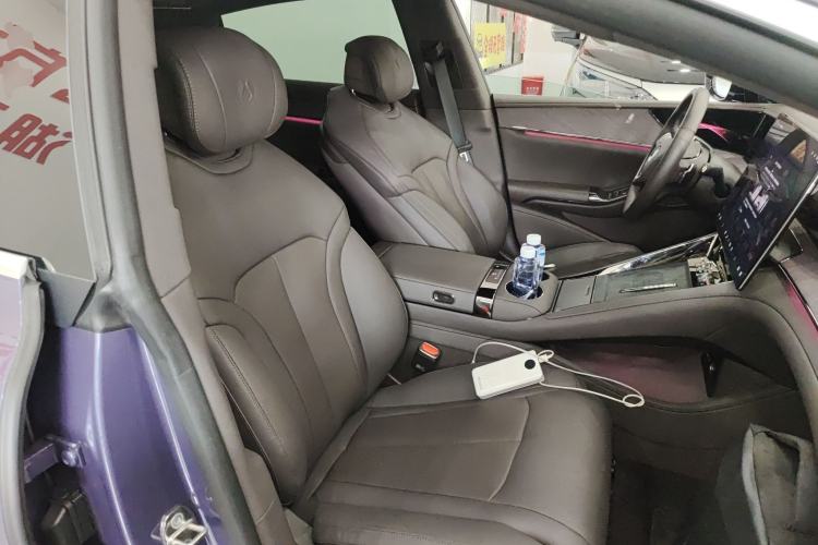 Used Denza Z9 2024 1100 km Four-Wheel Drive Max Version Right Front Seat