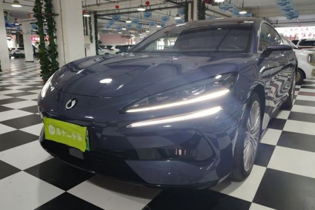Used Denza Z9 2024 1100 km All-Wheel-Drive Ultra Version