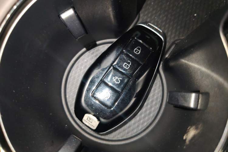 Used Denza Z9 2024 1100 km All-Wheel-Drive Ultra Version Vehicle Key