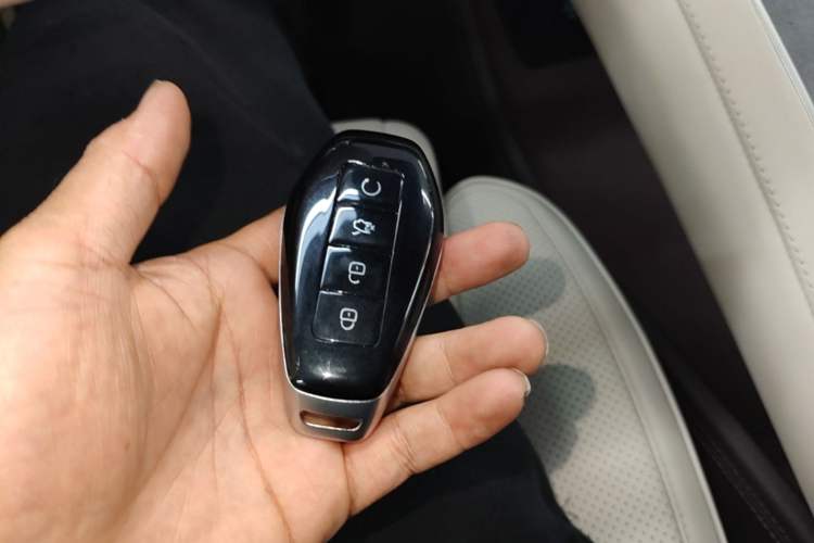 Used Denza Z9 2024 1100 km All-Wheel-Drive Ultra Version Vehicle Key