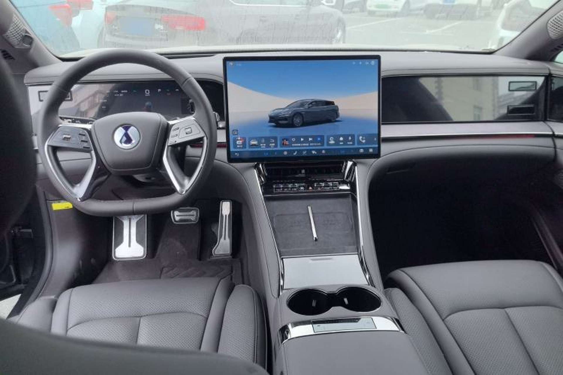 Used Denza Z9 2024 1100 km Four-Wheel Drive Max Version Center Console