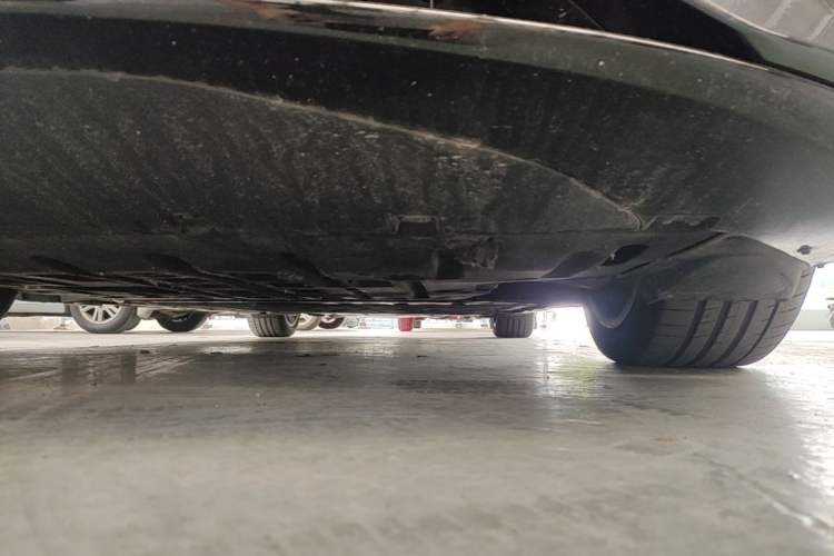 Used Denza Z9 2024 1100 km Four-Wheel Drive Max Version Chassis Front Left