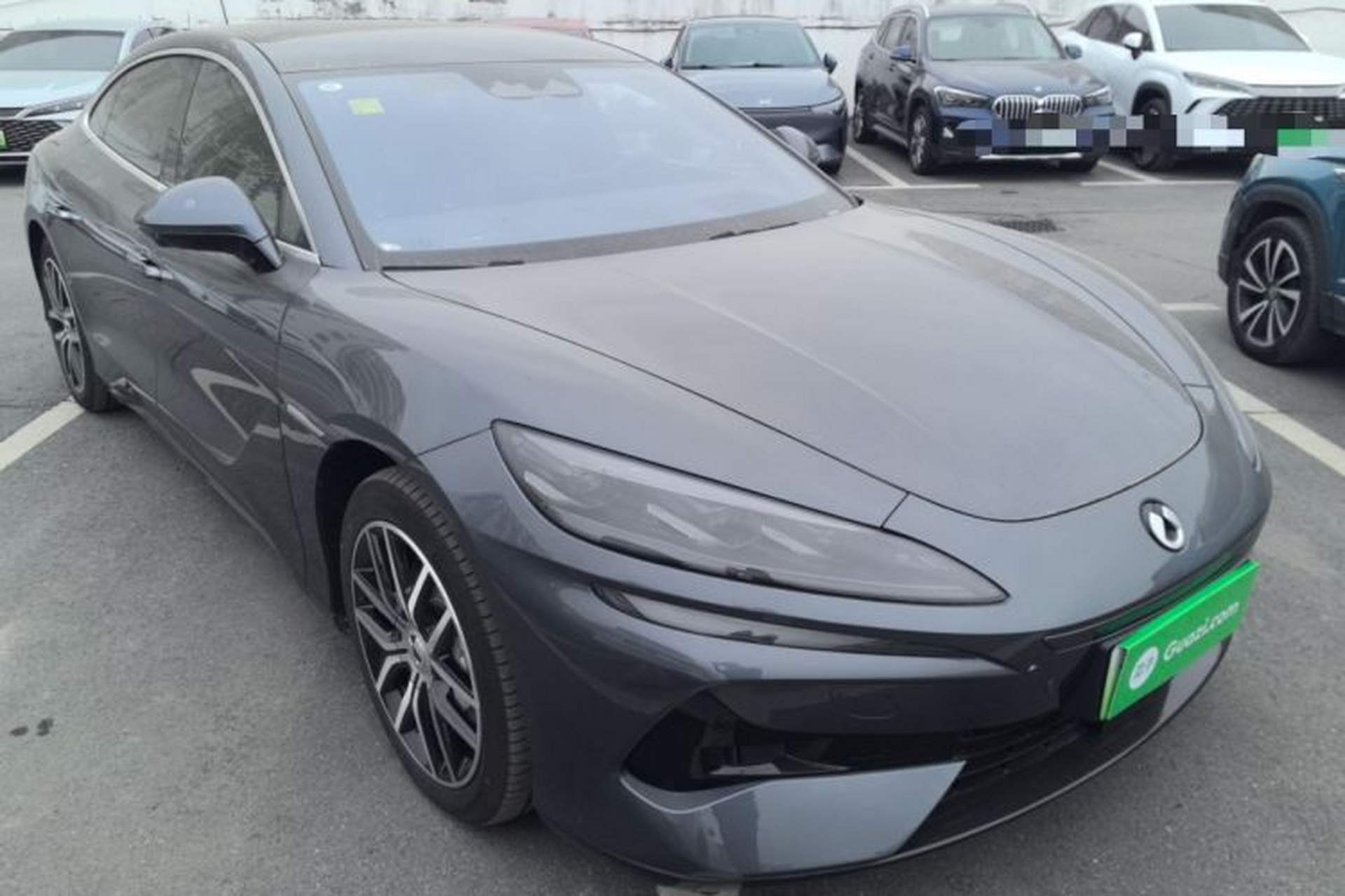 Used Denza Z9 2024 1100 km Four-Wheel Drive Max Version Front Right 45 Deg