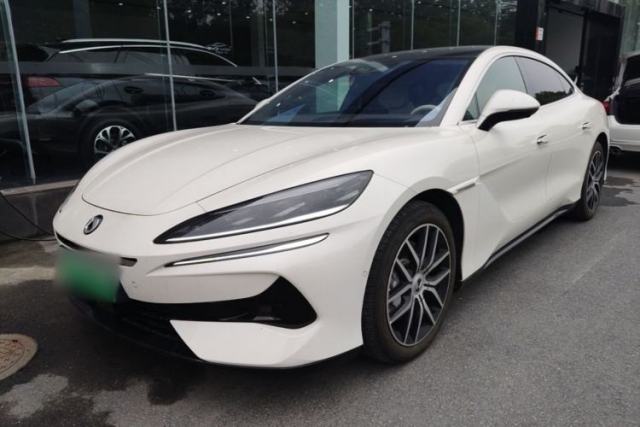 Used Denza Z9 2024 1100 km Four-Wheel Drive Max Version