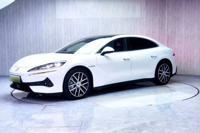 Used Denza Z9 2024 1100 km Four-Wheel Drive Max Version