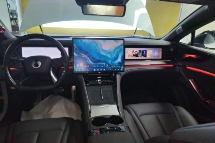 Used Denza Z9 2024 1100 km Four-Wheel Drive Max Version Audio And AC Panel