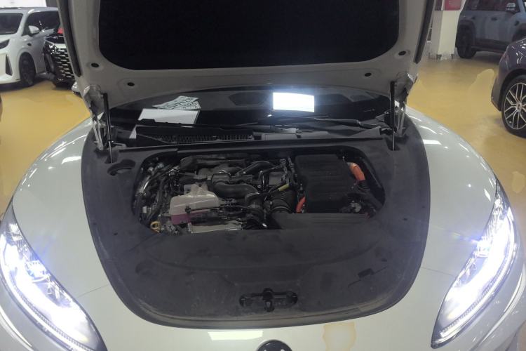 Used Denza Z9 2024 1100 km All-Wheel-Drive Ultra Version Engine Bay
