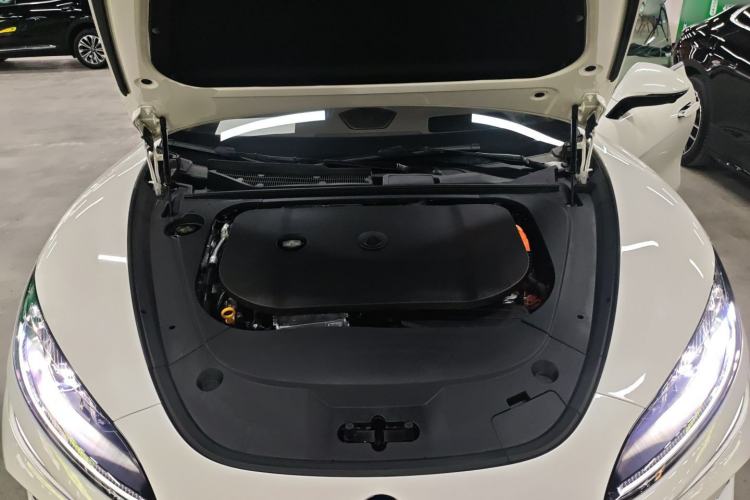 Used Denza Z9 2024 1100 km Four-Wheel Drive Max Version Engine Bay