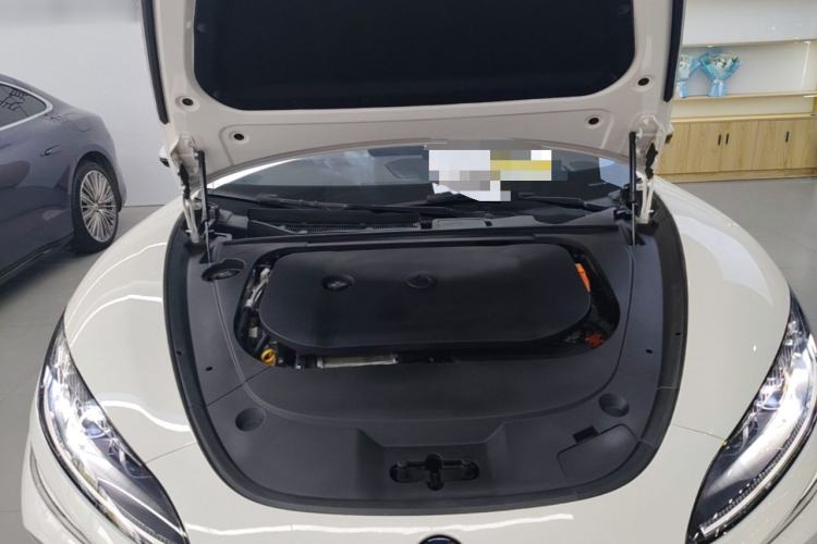 Used Denza Z9 2024 1100 km Four-Wheel Drive Max Version Engine Bay