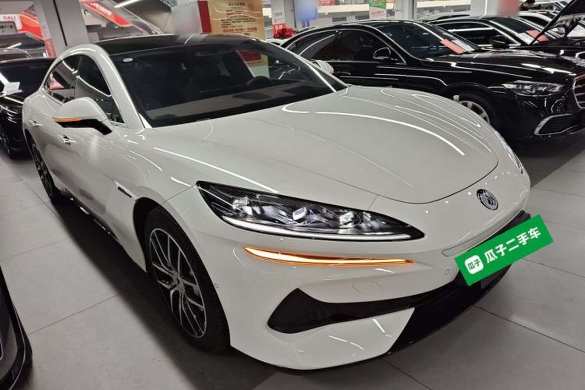 Used Denza Z9 2024 1100 km Four-Wheel Drive Max Version Exterior 1