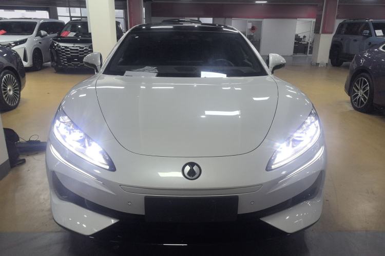 Used Denza Z9 2024 1100 km All-Wheel-Drive Ultra Version Exterior 1