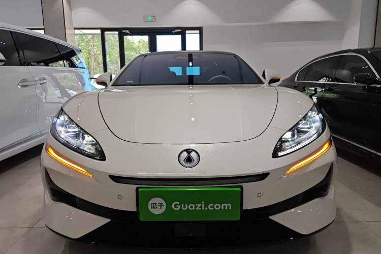 Used Denza Z9 2024 1100 km Four-Wheel Drive Max Version Exterior 1