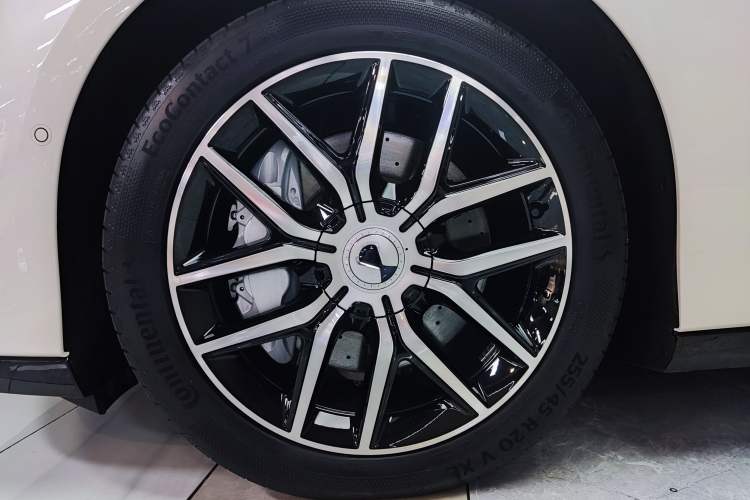 Used Denza Z9 2024 1100 km Four-Wheel Drive Max Version Exterior 2
