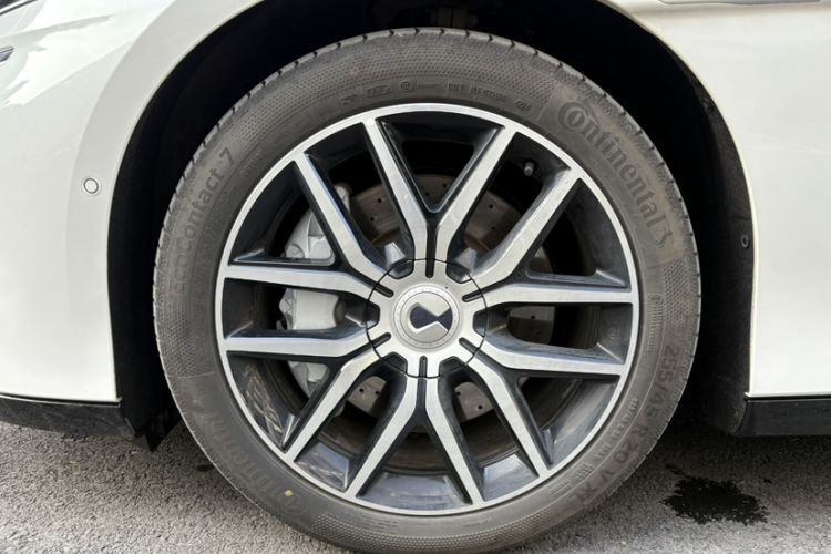 Used Denza Z9 2024 1100 km Four-Wheel Drive Max Version Exterior 4