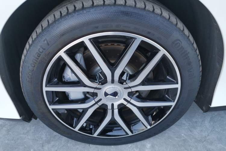 Used Denza Z9 2024 1100 km Four-Wheel Drive Max Version Exterior 4