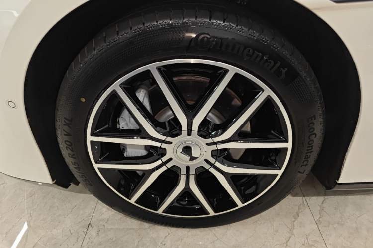 Used Denza Z9 2024 1100 km Four-Wheel Drive Max Version Exterior 7